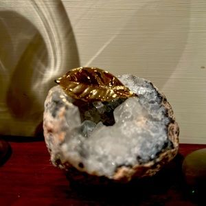 Hello 80’s fan’s! 1980’s 24k Gold Dipped Leaf Pendant